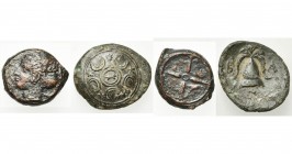 lot de 2 bronzes: Syracuse, hémilitre, 405-395, R/ Roue cantonnée de ΣY-PA et de deux dauphins; Macédoine, Démétrios Poliorcète (?), D/ Foudre au cent...