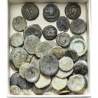 lot de 50 bronzes et 4 tétroboles, dont: Macédoine, Pella, T. d''Athéna/Taureau (6); Thessalonique, Arc et carquois/Artémis (2), Chèvre/Dionysos (6); ...