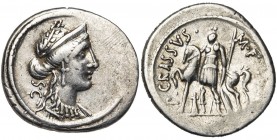 P. Crassus, AR denier, 55 av. J.-C., Rome. D/ B. dr. de Vénus à d., coiffée d''un diadème. Derrière, S·C. R/ P·CRASSVS - M·F Une femme ten. un cheval ...