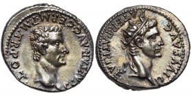 CALIGULA (37-41), AR denier, 37-38, Lyon. D/ C CAESAR AVG GERM PM TR POT T. nue de Caligula à d. R/ DIVVS AVG - PATER PATRIAE T. r. d''Auguste à d. BM...