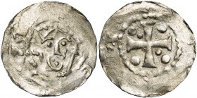 NEDERLAND, ZALTBOMMEL (?), AR denarius, ca. 1030-1050. Imitatie van het Tielse type. Vz/ Gekroond hoofd v.v. tussen een staf en een kruis. Kz/ Kruis m...