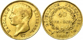 FRANCE, Napoléon Ier (1804-1814), AV 40 francs, 1807M, Toulouse. Tête nue. Type transitoire. 4.994 p. frappées. Gad. 1082a. Rare.
B à TB