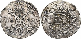 FRANCHE-COMTE, Philippe IV (1621-1665), AR patagon, 1625, Dole. Différent: rosace. D/ Croix de Bourgogne sous une couronne, portant le bijou de la Toi...
