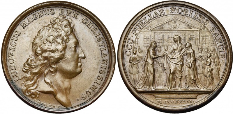 FRANCE, AE médaille, 1687, Mauger. Maison Royale de Saint-Cyr. D/ T. de Louis XI...