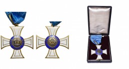 ALLEMAGNE, PRUSSE, Ordre de la Couronne, croix de 2e classe, 2e modèle (1867-1918), avec grande couronne. AV, 51 mm, avec ruban. Marquée MH sur la tra...