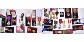 BELGIQUE, lot de 21 décorations, certaines avec écrin, relatives pour la plupart à la carrière militaire du lieutenant général Lozet entre 1914 et 194...