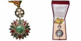 TUNISIE, Beylicat de Tunis, Ordre du Nicham Ifthikar, insigne de 3e classe (commandeur), modèle du dernier Bey Mohamed al-Lamin (1943-1957). Ecrin ano...