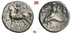 CALABRIA - Tarentum (272-235 a.C.) Nomos. D/ Efebo a cavallo R/ Taras su delfino regge un cantaro ed una conocchia; a d. un gallo. Vlasto 846 SNG ANS ...