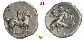 CALABRIA - Tarentum (272-235 a.C.) Nomos. D/ Efebo su cavallo R/ Taras su delfino regge un tripode ed un tridente; a d. un bucranio. Vlasto 887 SNG AN...