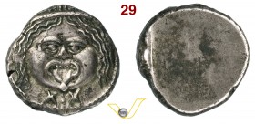 ETRURIA - Populonia (III Sec. a.C.) 20 Assi. D/ Testa frontale della Gorgone e sotto x x R/ Liscio. H.N. 152 Mont. 97 Ag g 8,29 • Bellissimo esemplare...