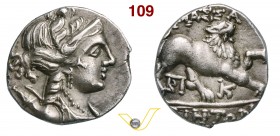 GALLIA - Massalia(200-121 a.C.) Dracma. D/ Busto diademato di Artemide con arco e faretra R/ Leone. SNG Monaco 364 e segg. Ag g 2,59 • Ex Ars et Nummu...