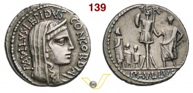AEMILIA - L. Aemilius Lepidus Paullus (62 a.C.) Denario. D/ Testa della Concordia R/ Trofeo; a d. il generale Paullus, a s. Perseo prigioniero e i suo...