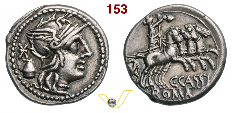 CASSIA - C. Cassius (126 a.C.) Denario. D/ Testa di Roma R/ La Libertà su quadri...