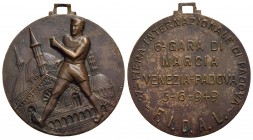 CITTA' - Padova - Medaglia - 1949 - Gara di marcia VE-PD - Podista con la città sullo sfondo - R/ Scritta Ø: 29 mm. - AE Con appiccagnolo
SPL