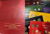 Estere - FAO - "FOOD FOR ALL" Coin Collection of the United Nations - Set di otto pannelli, 143 monete - In custodia originale rigida Insieme molto in...