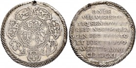 DEUTSCHLAND
Sammlung von Münzen und Medaillen der Stadt Nürnberg aus altem Privatbeitz
Reichsguldiner 1611. Reichsadler über 2 Nürnberger Wappen im ...