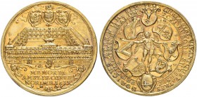 DEUTSCHLAND
Sammlung von Münzen und Medaillen der Stadt Nürnberg aus altem Privatbeitz
Vergoldete Silbermedaille 1619. Auf den Neubau des Rathauses....