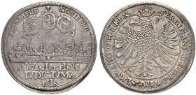 DEUTSCHLAND
Sammlung von Münzen und Medaillen der Stadt Nürnberg aus altem Privatbeitz
Halbtaler 1633. Mit Chronogramm. Stadtansicht von Südosten. 1...