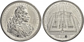 DEUTSCHLAND
Sammlung von Münzen und Medaillen der Stadt Nürnberg aus altem Privatbeitz
Zinnmedaille 1712. Auf das am Tag der Huldigung für Kaiser Ka...