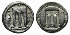 Bruttium, Kroton, Drachm, ca. 480-430 BC; AR (g 2,32; mm 14; h 1). ϘPO (retrograde), Tripod with legs terminating in lion’s feet; to l., heron standin...
