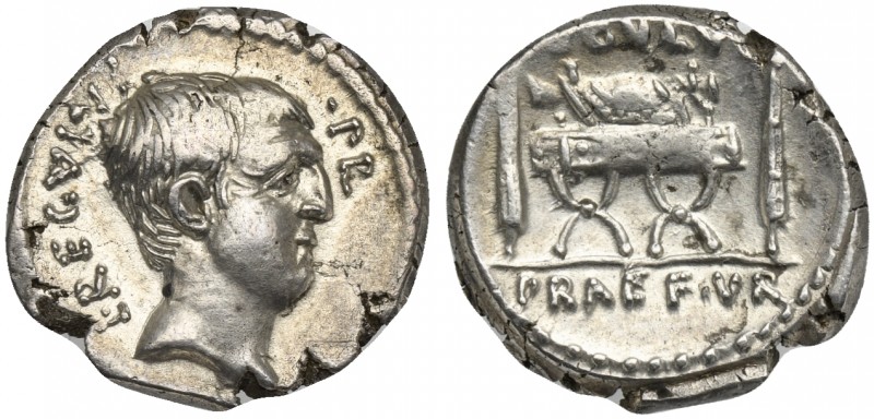 L. Livineius Regulus, Denarius, Rome, 42 BC. AR (g 3,98; mm 18; h 11)Bare head o...