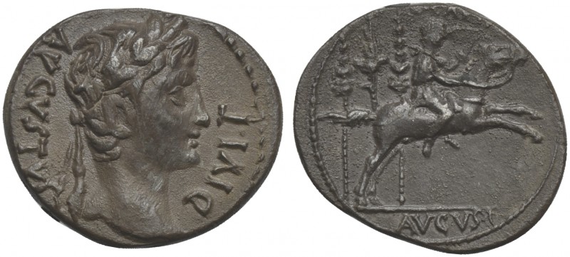 Augustus (27 BC-AD 14), Denarius, Lugdunum, 8 BC. AE (g 3,61; mm 19; h 6). AVGVS...