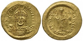 Justinian I (527-565); AV Solidus (g 4,51; mm 21; h 6); Constantinople, 545-565; Helmeted and cuirassed bust facing, holding globus cruciger and shiel...