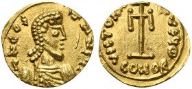 Constantine IV Pogonatus (668-685); AV Tremissis (g 1,30; mm 14; h 6); Syracuse; Pearl-diademed, draped and cuirassed bust r.; Rv. Cross potent; Θ//CO...