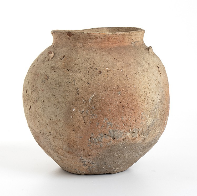 Etruscan Olla, 6th century BC; height cm 26, diam. cm 17,5. Provenance: English ...