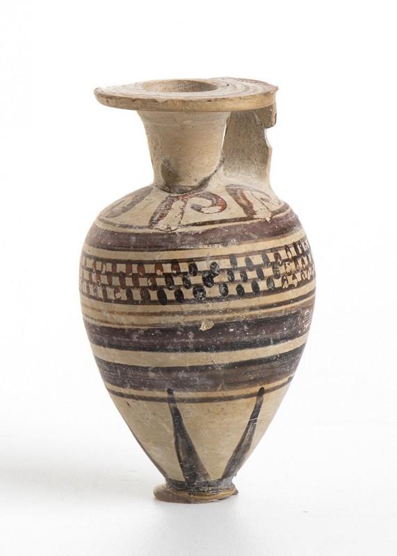 Etrusco-Corinthian Aryballos, 7th - 6th century BC; height cm 7,2. Provenance: E...