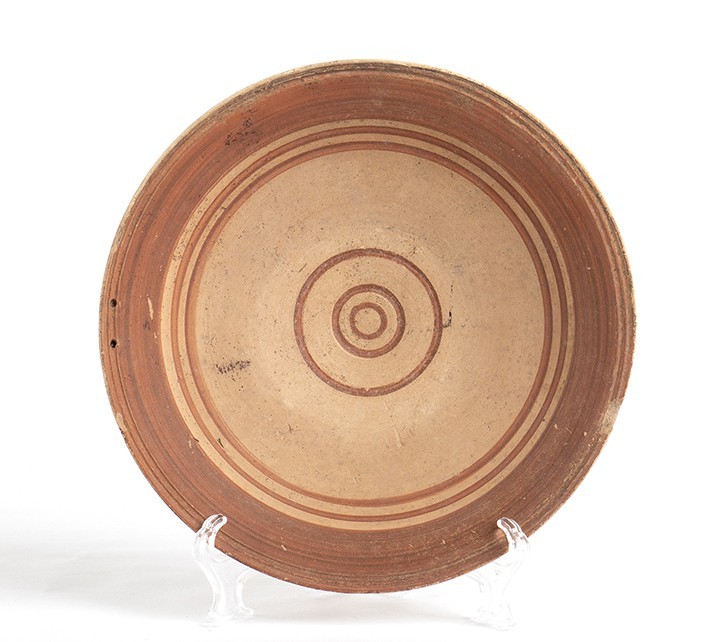 Messapian Dish-Plate with Concentric Circles, 4th - 3rd century BC; diam. cm 19,...