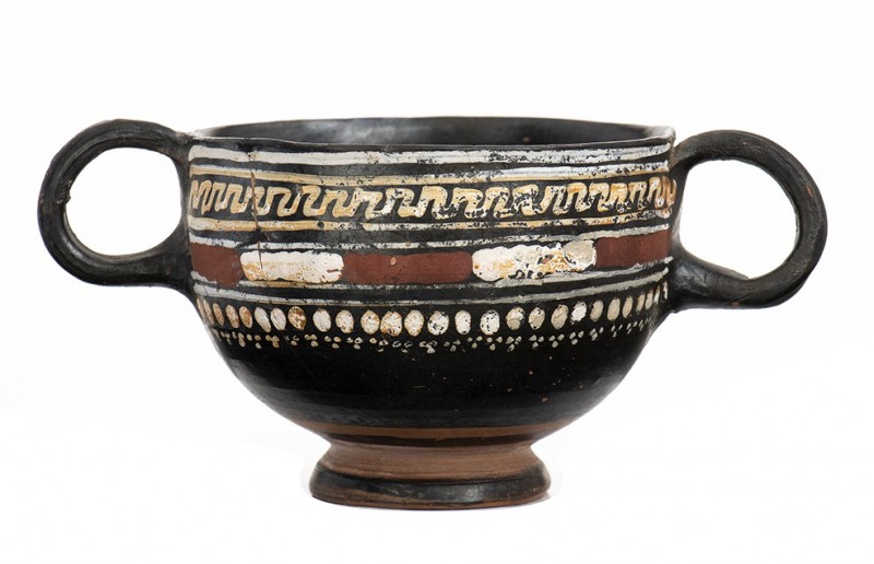 Apulian Cup-Skyphos in Gnathia Style, 4th century BC; height cm 6, diam. cm 7,7....