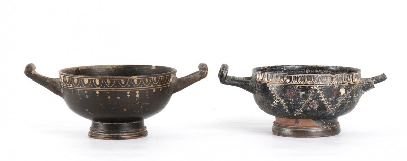 Couple of Apulian Cup-Skyphoi in Gnathia Style, 4th century BC; height cm 6,5, d...