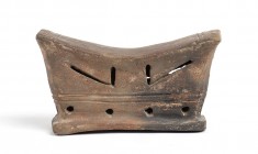 Terracotta Neck Rest, Ecuador, Chorrera Culture, ca. 7th - 5th century BC; height cm 7,7, length cm 14 x 5. Provenance: From an Italian collection for...