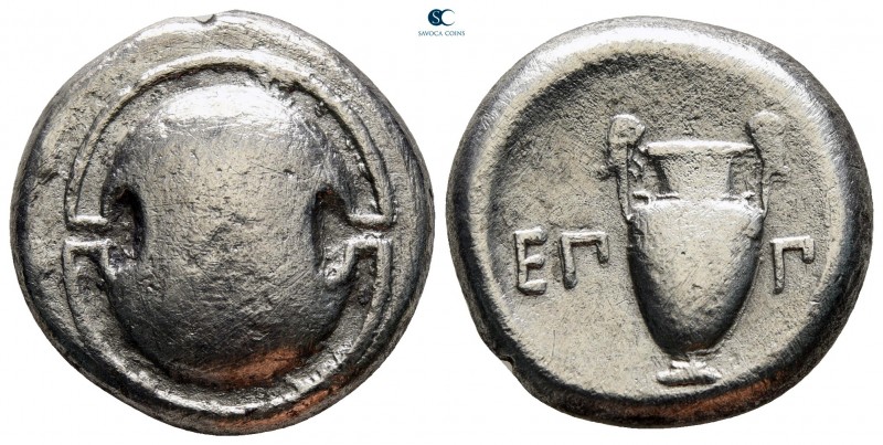 Boeotia. Thebes circa 395-338 BC. 
Stater AR

21 mm, 11,63 g

Boeotian shie...