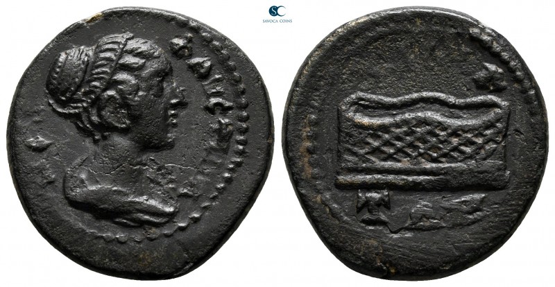 Phrygia. Kibyra. Faustina II AD 147-175. 
Bronze Æ

21 mm, 4,26 g

ΦΑVСΤΙΝΑ...