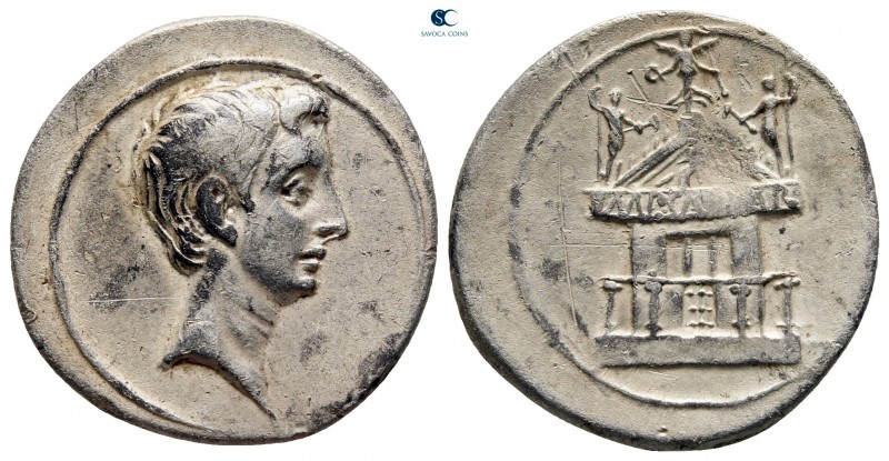 Octavian 29-27 BC. Uncertain Italian mint (Rome?)
Denarius AR

21 mm, 3,41 g...