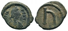 Justinian I. AE , 527-565 AD.
Condition: Very Fine

Weight: 2,22 gr
Diameter: 15,25 mm