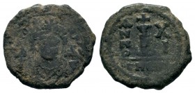 Maurice Tiberius (582-602), Ae
Condition: Very Fine

Weight: 2,31 gr
Diameter: 16,75 mm