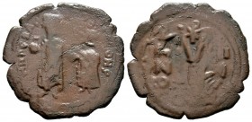 Héraclius (610-641), AE follis, 

Weight: 8,96 gr
Diameter: 30,65 mm