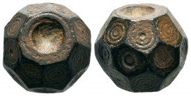 Byzantine bronze dice weight with ring and dot motifs,About fine to about very fine. Condition: Very Fine

Weight: 29,42 gr
Diameter: 16,00 mm