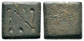 Byzantine Weights, Circa 5th-7th centuries. Weight of 2 Ounkia a uniface circle commercial weightCondition: Very Fine

Weight: 4,30 gr
Diameter: 14,00...