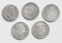 Münzen Ausland Niederlande LOT 5 Stück diverse 2 1/2 Gulden und 2 Taler - Deutschland ges. 128,32g ss+ - vz