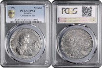 Joseph I. 1705 - 1711 Zinnmedaille 1690 auf seine Krönung zum Römischen König zu Augsburg . Belorbeertes und geharnischtes Brustbild rechts neben Tisc...