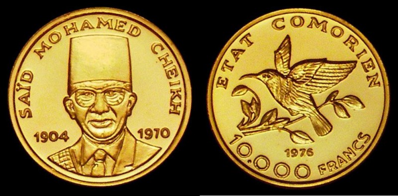 Comoros 10000 Francs Gold 1976 Obverse: Bust of Said Mohammed Cheikh facing, div...