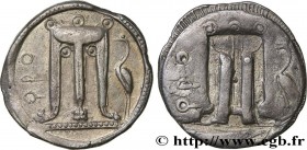 BRUTTIUM - CROTON
Type : Nomos ou statère 
Date : c. 530-500 AC. 
Mint name / Town : Crotone, Bruttium 
Metal : silver 
Diameter : 24,5  mm
Orientatio...