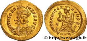 THEODOSIUS II
Type : Solidus 
Date : 441-450 
Mint name / Town : Constantinople ou atelier de campagne en Thrace 
Metal : gold 
Millesimal fineness : ...