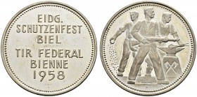 SCHWEIZ - Schützentaler, Schützenmedaillen & Schützenvaria
Bern
Silbermedaille 1958. Biel. Eidgenössisches Schützenfest. 15.04 g. Richter (Schützenm...