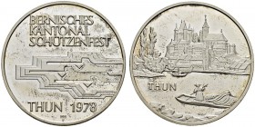 SCHWEIZ - Schützentaler, Schützenmedaillen & Schützenvaria
Bern
Silbermedaille 1978. Thun. Kantonalschützenfest. 14.96 g. Polierte Platte. FDC / Cho...