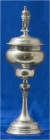 SCHWEIZ - SCHÜTZENPOKALE UND SCHÜTZENMEMORABILIA
Bern
Schützenpokal in Silber mit vergoldetem Innenbereich 1910. Bern. Eidgenössisches Schützenfest....